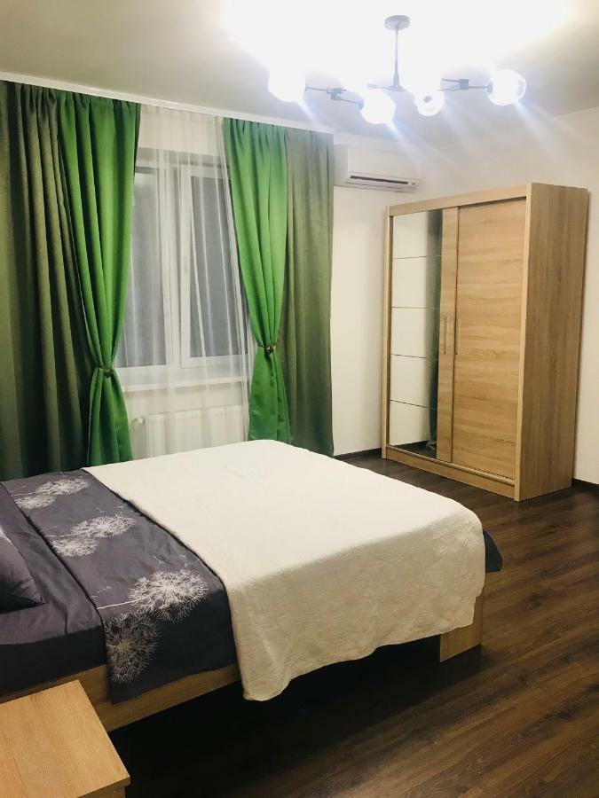 Naberezhna 10, Central Lutsk Διαμέρισμα Εξωτερικό φωτογραφία