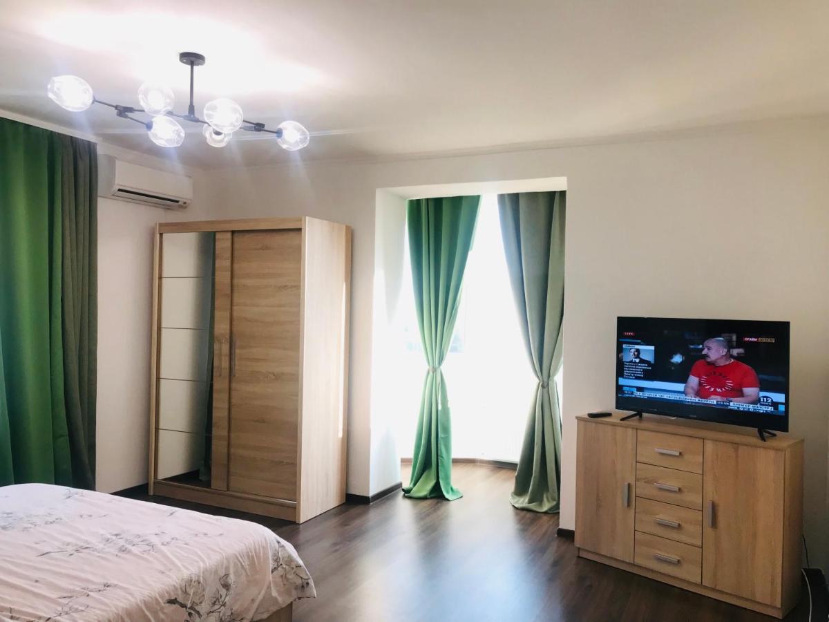 Naberezhna 10, Central Lutsk Διαμέρισμα Εξωτερικό φωτογραφία